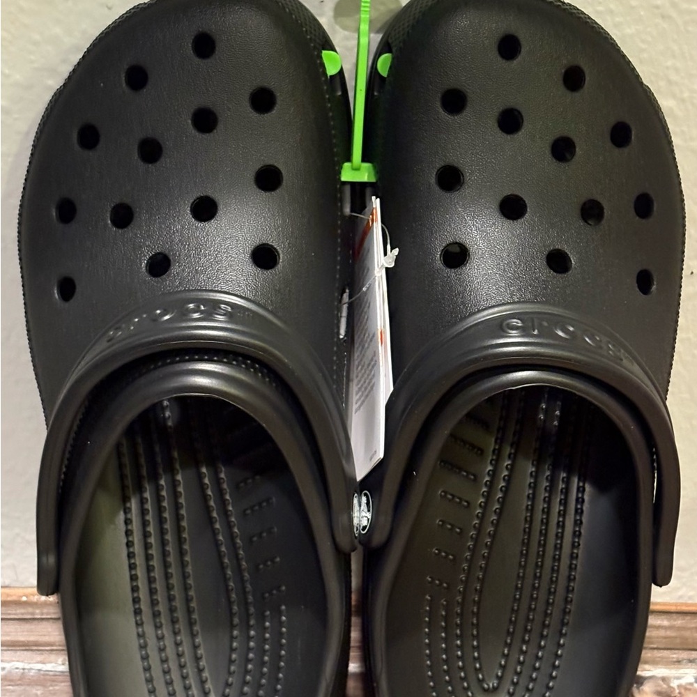 CROCS Classic Clogs, Unisex, Men’s 9/Womens 11, Black, BNWT - Picture 3 of 8
